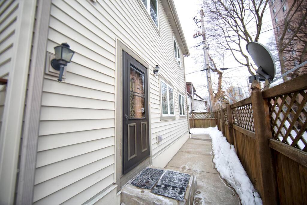 Tucked Away Off Brady - 4 Beds Apartment Milwaukee Bagian luar foto