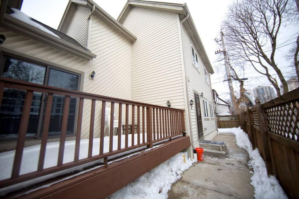 Tucked Away Off Brady - 4 Beds Apartment Milwaukee Bagian luar foto